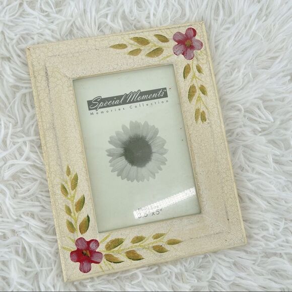 Special Moments 3.5” x 5” Cream Floral Print Wooden Home Decor Picture Frame - Picture 1 of 9